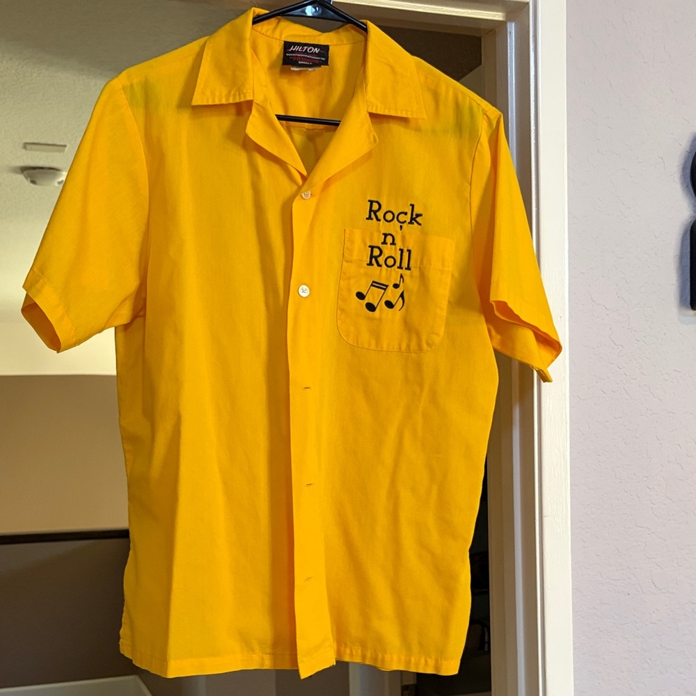 Yellow 'Rock n Roll' Short Sleeve Button-Down Shirt